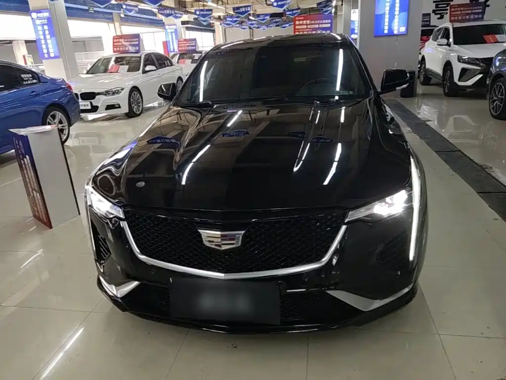 Cadillac CT4 — фото 3