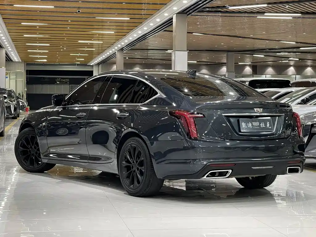 Cadillac CT5 — фото 10