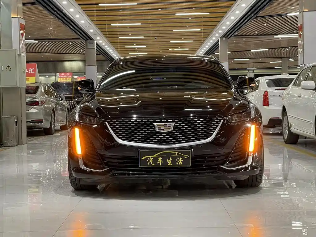 Cadillac CT5 — фото 2