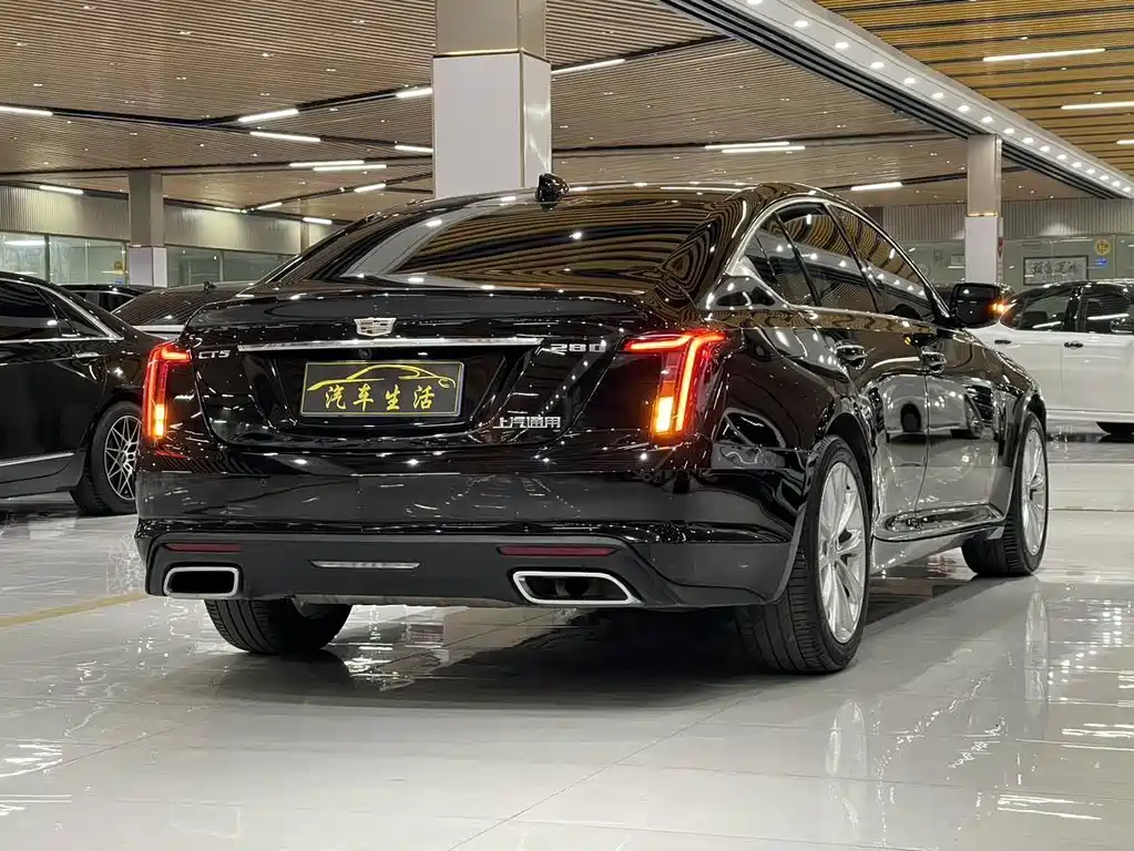Cadillac CT5 — фото 9