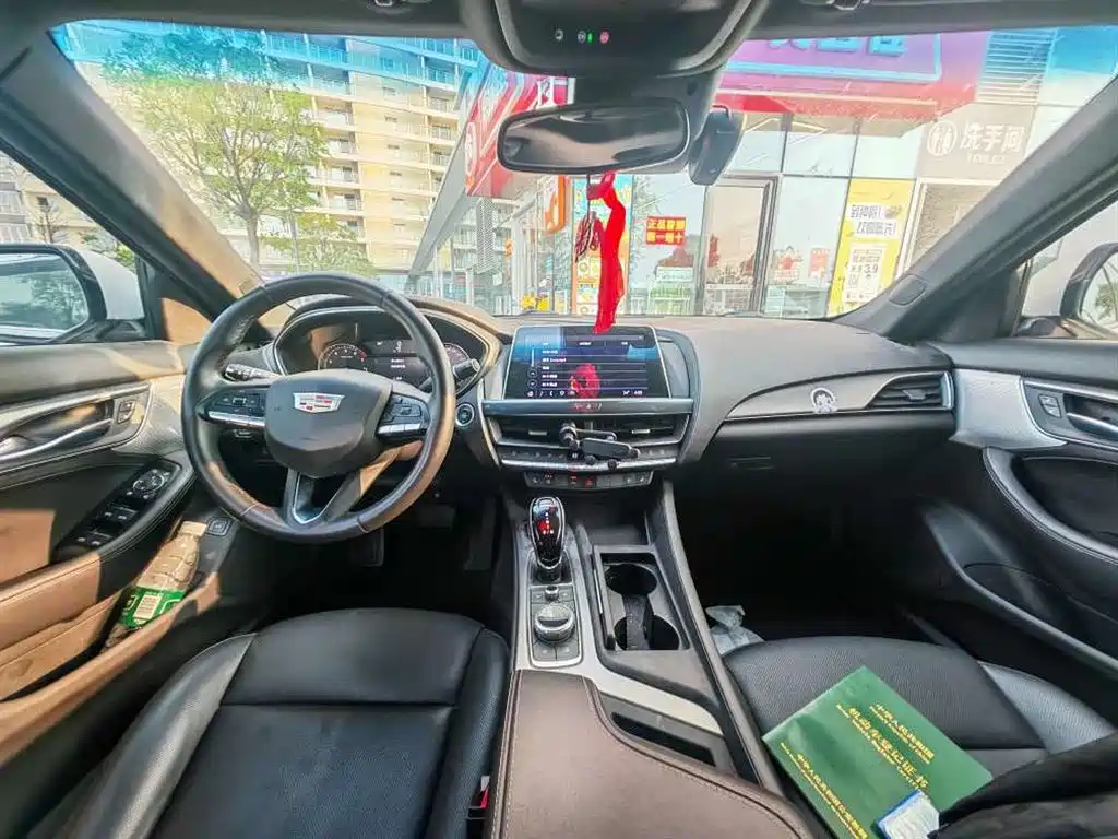 Cadillac CT5 — фото 5