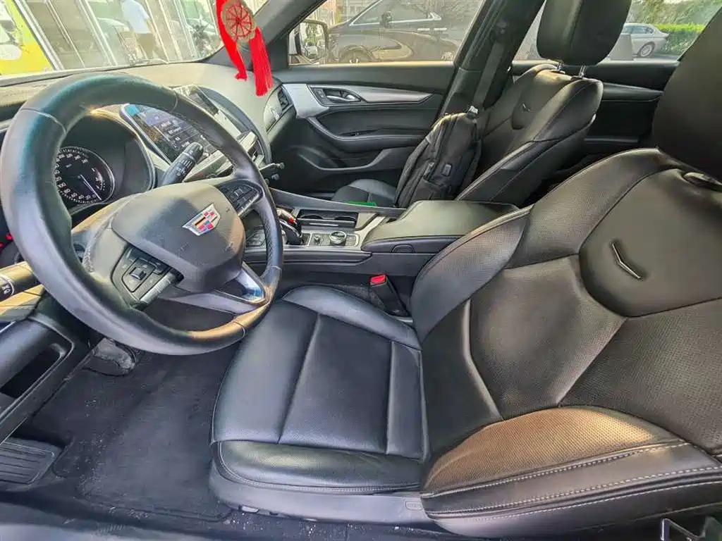 Cadillac CT5 — фото 7