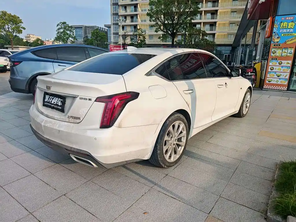 Cadillac CT5 — фото 8