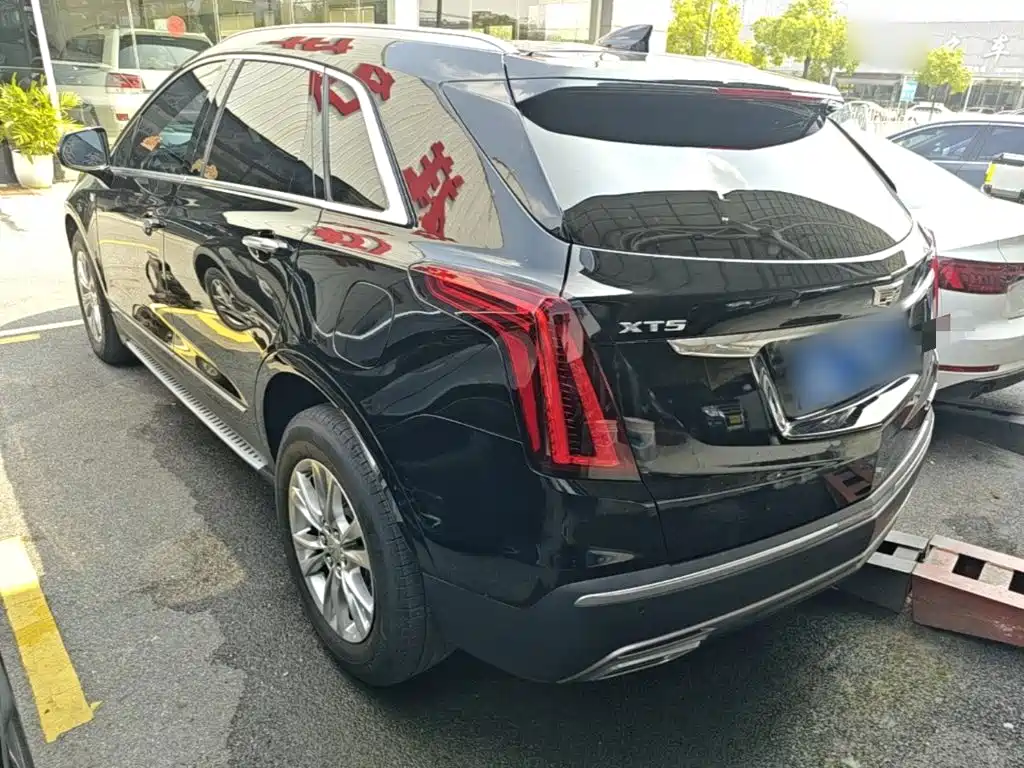 Cadillac XT5 — фото 5