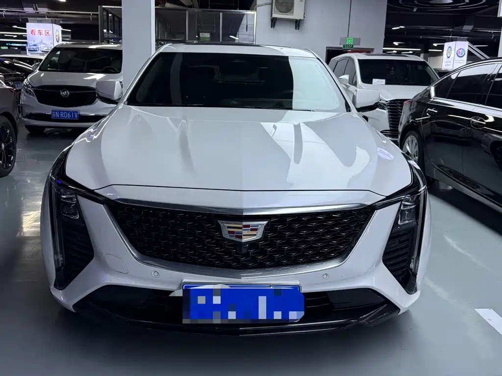 Cadillac CT5 — фото 2