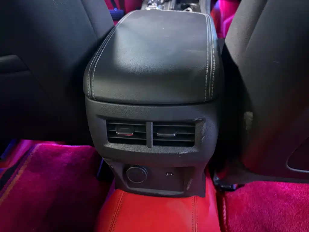 Cadillac CT5 — фото 14