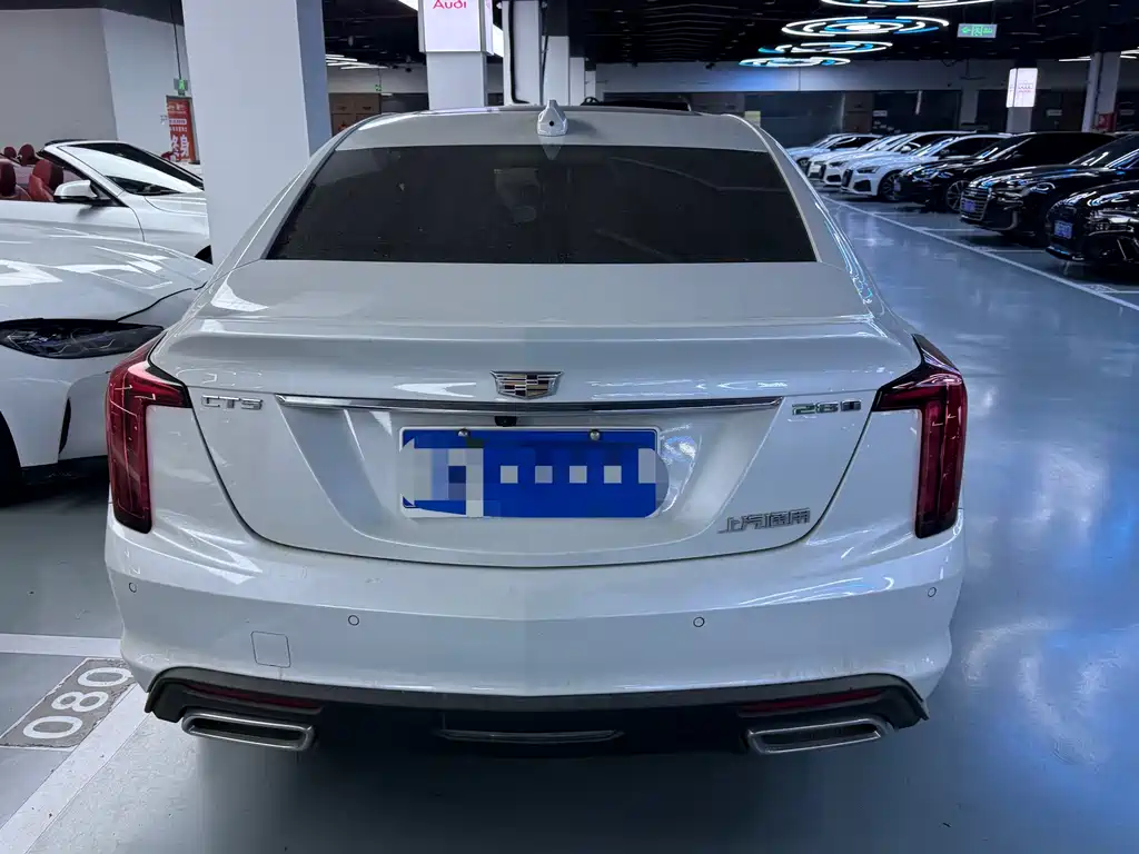 Cadillac CT5 — фото 17