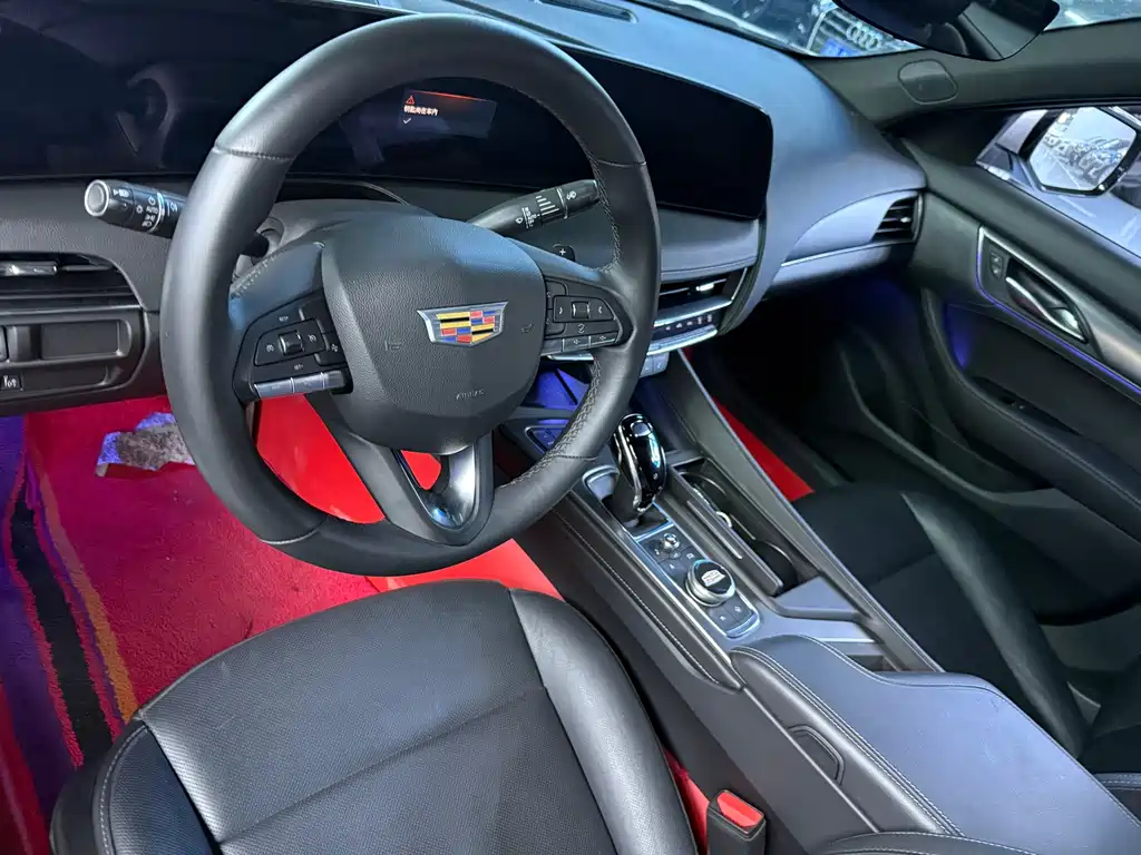 Cadillac CT5 — фото 4
