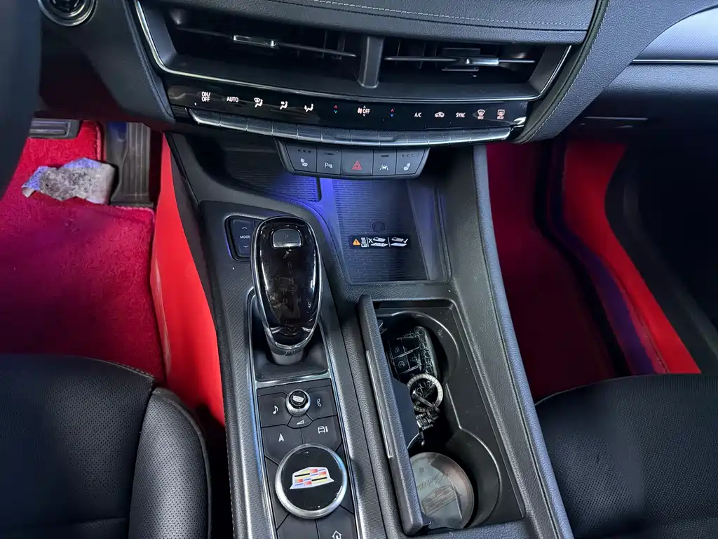 Cadillac CT5 — фото 7