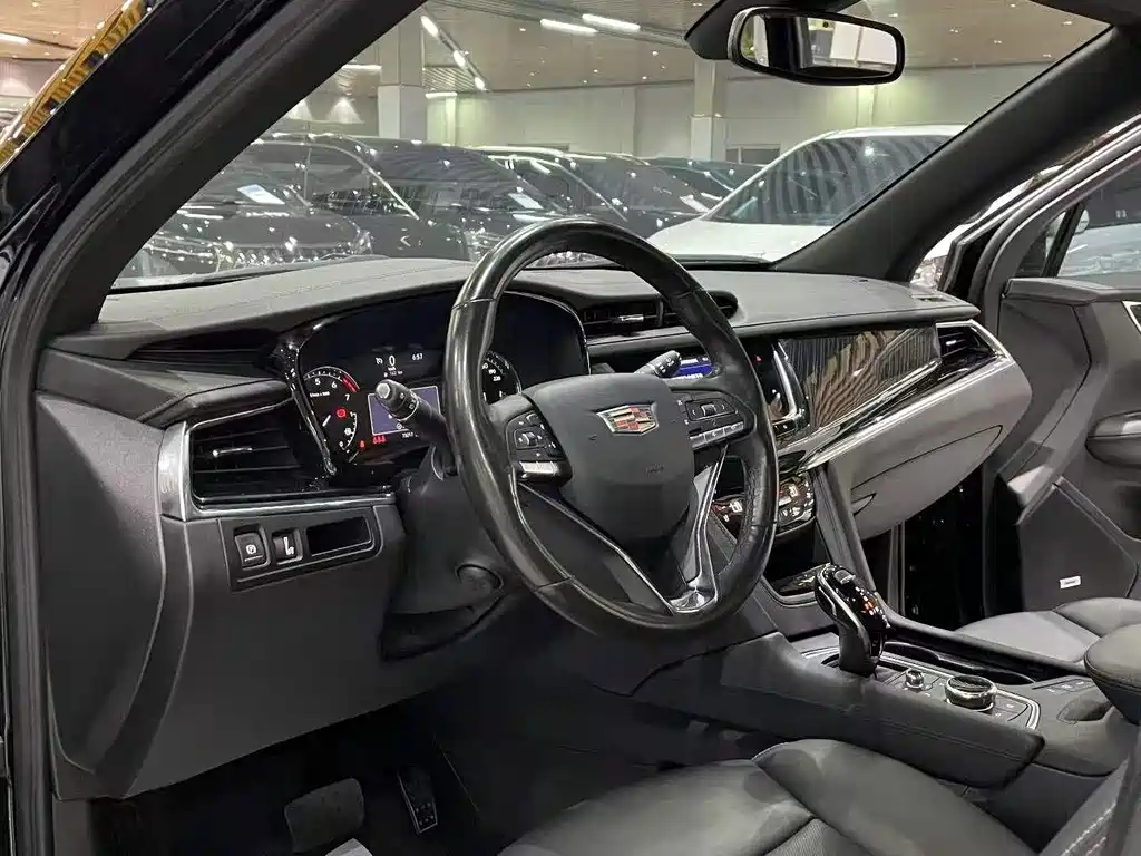 Cadillac XT6 — фото 6