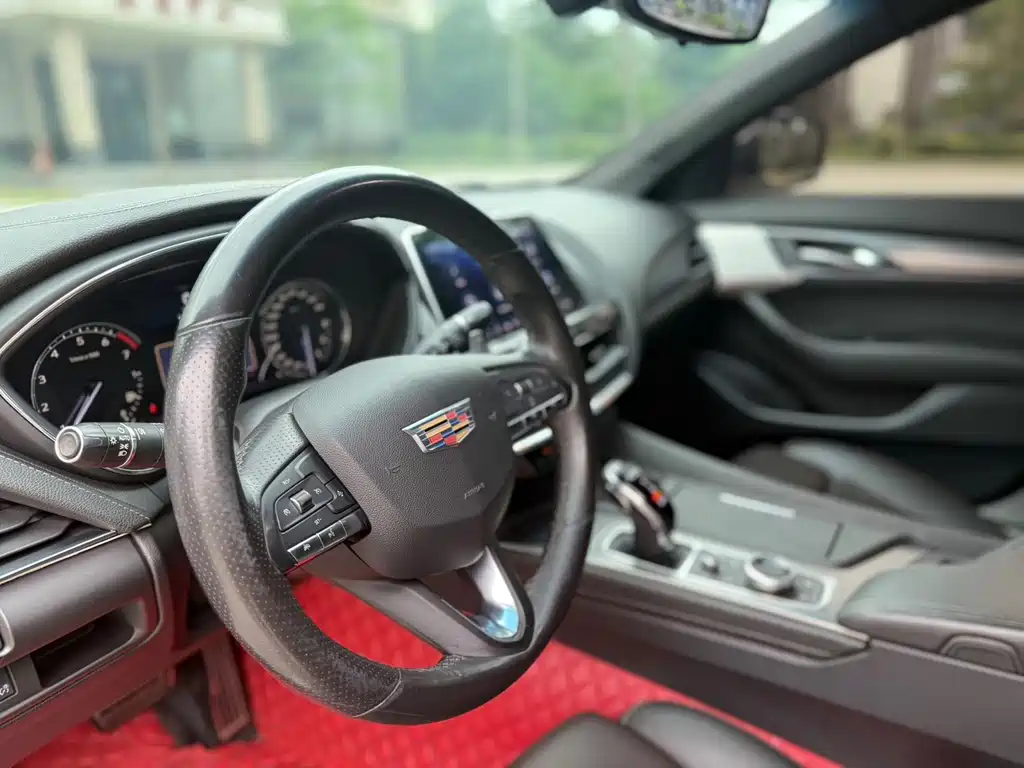Cadillac CT5 — фото 6