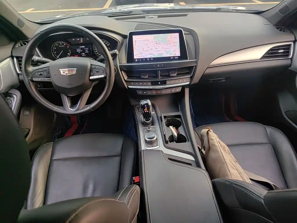 Cadillac CT5 — фото 10