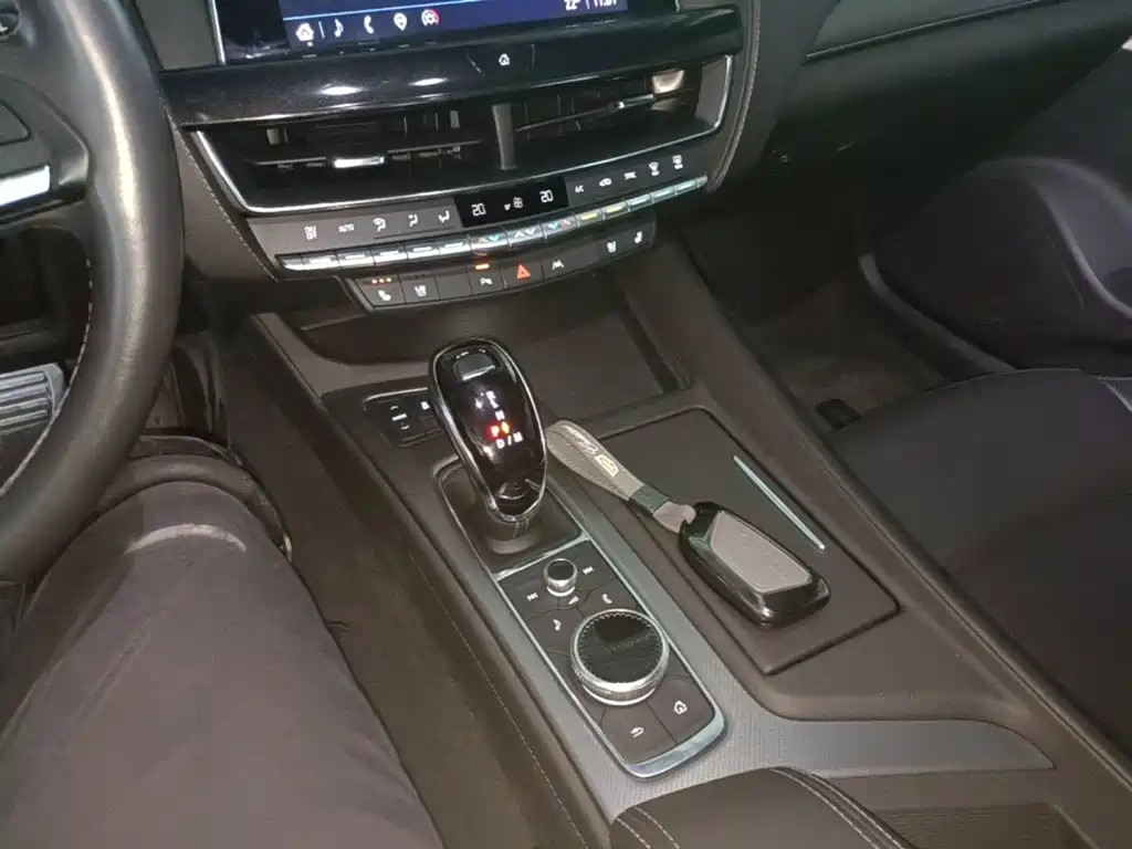 Cadillac CT5 — фото 14