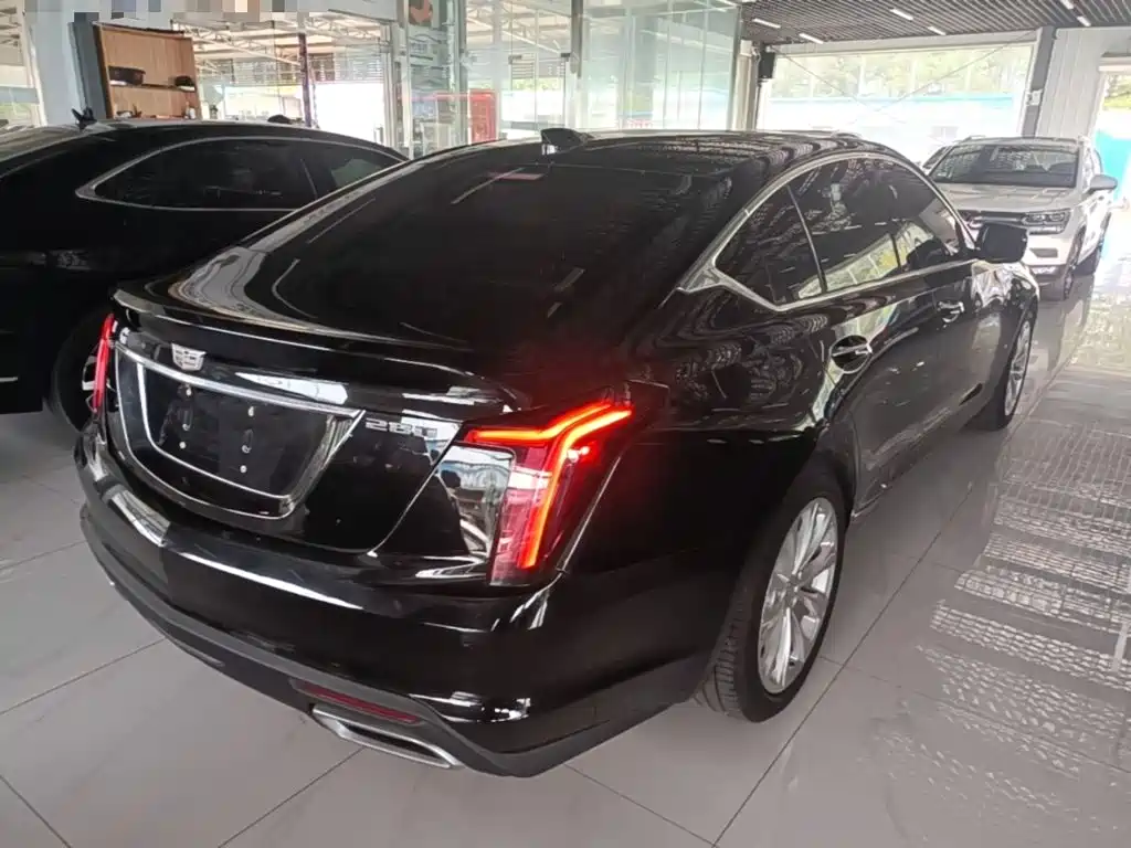 Cadillac CT5 — фото 7