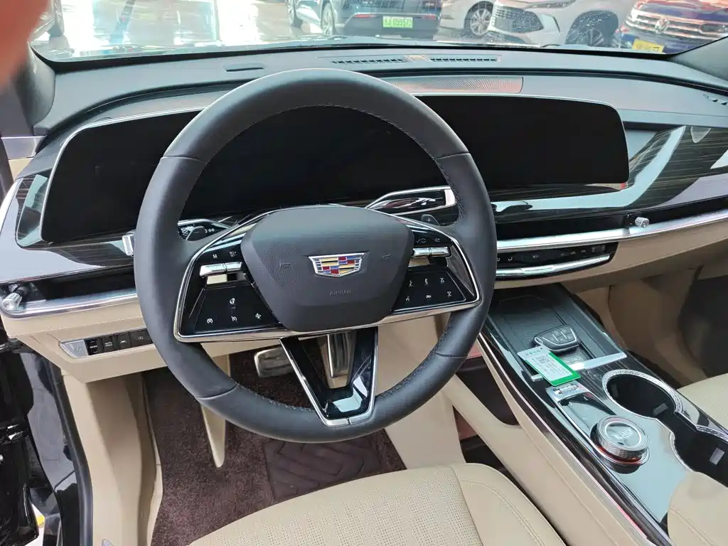 Cadillac XT5 — фото 3