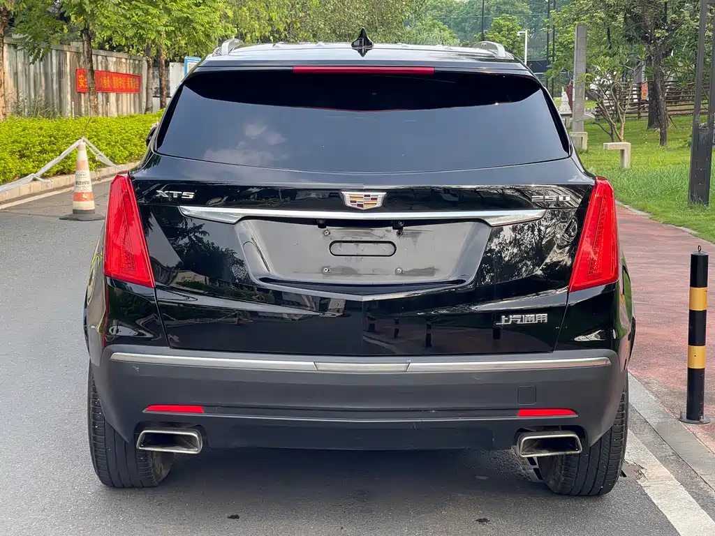 Cadillac XT5 — фото 5