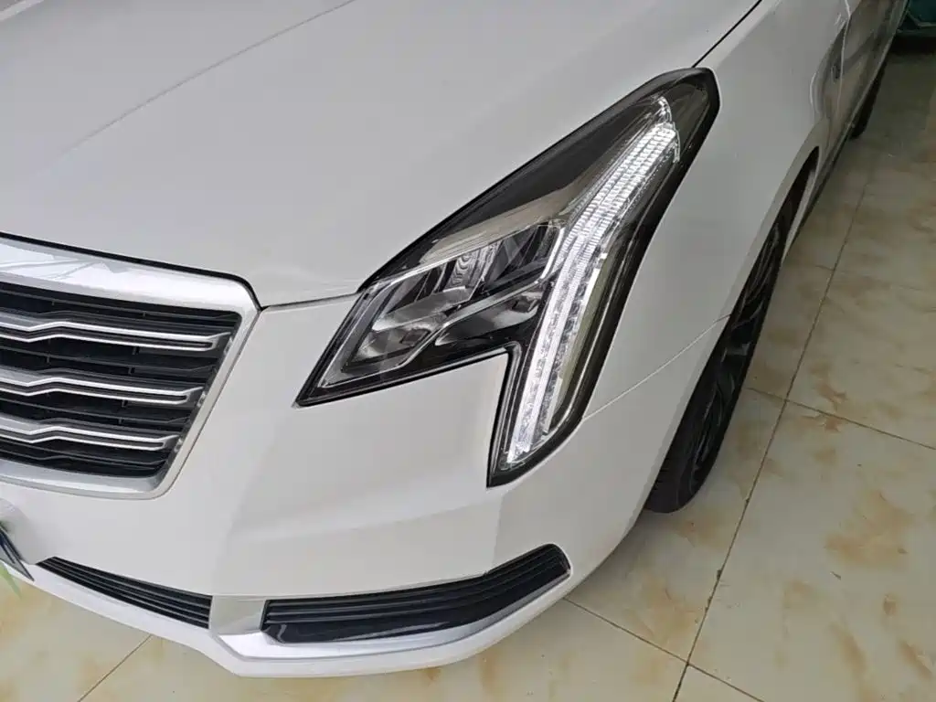 Cadillac XTS — фото 24