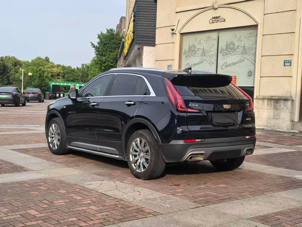 Cadillac XT4 — фото 7