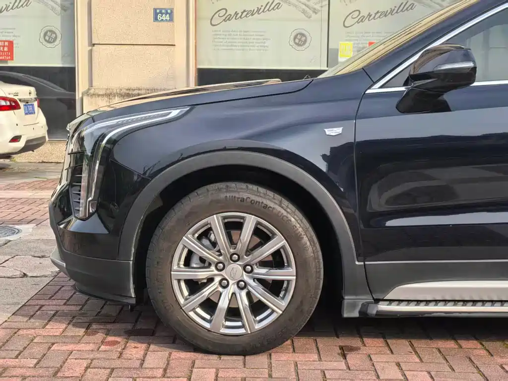 Cadillac XT4 — фото 10