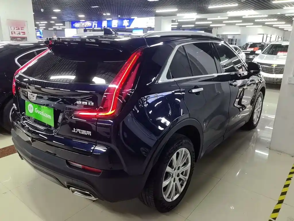 Cadillac XT4 — фото 7