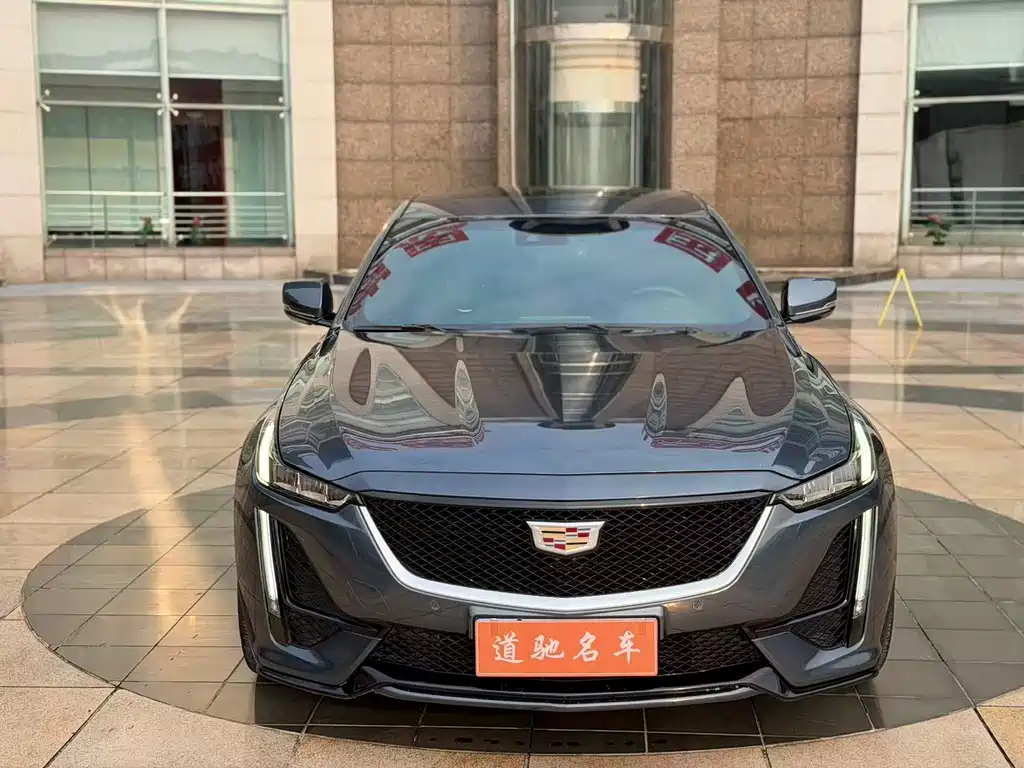 Cadillac CT5 — фото 2