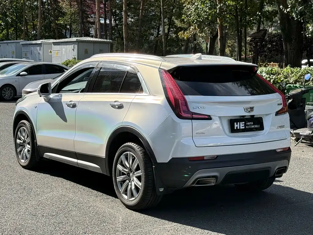Cadillac XT4 — фото 4