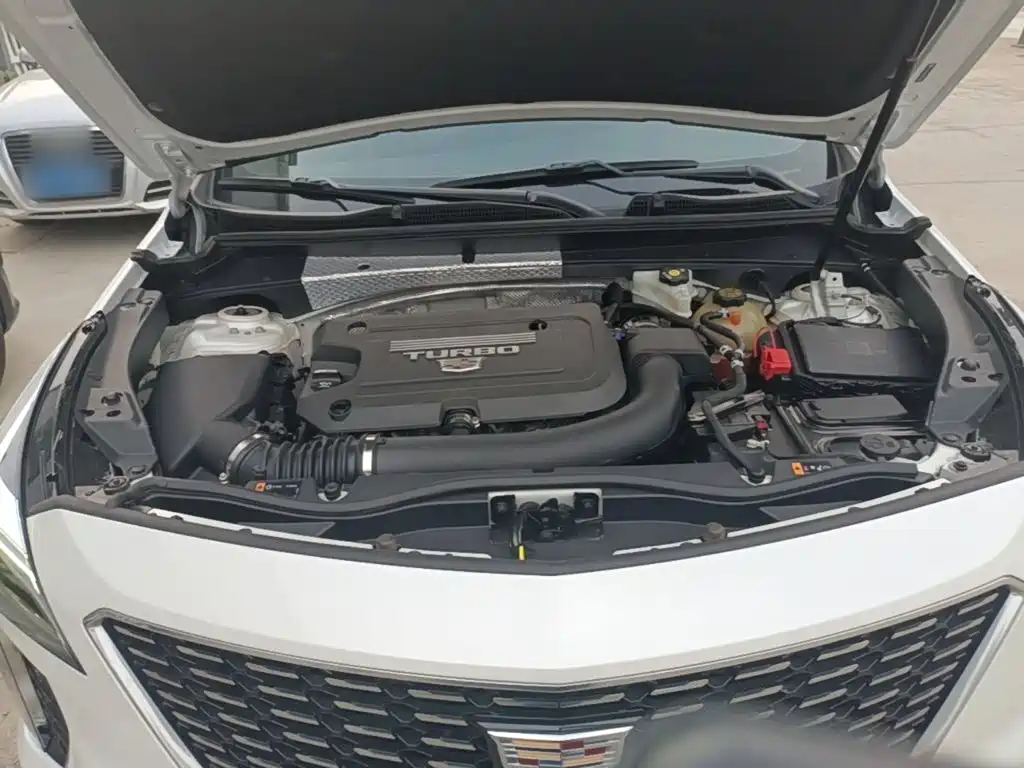 Cadillac XT4 — фото 20