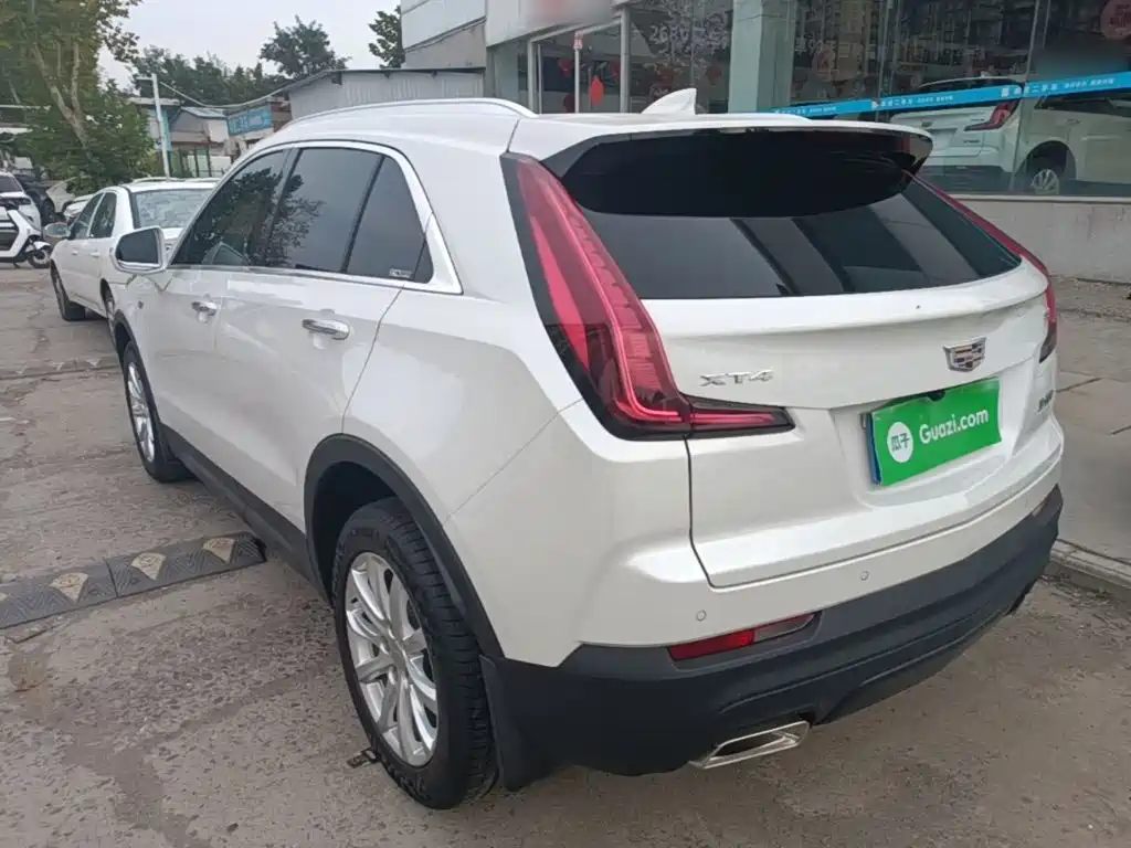 Cadillac XT4 — фото 5