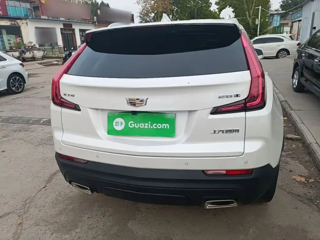Cadillac XT4 — фото 6