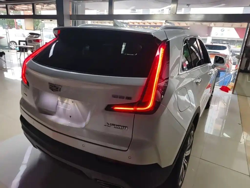 Cadillac XT4 — фото 7
