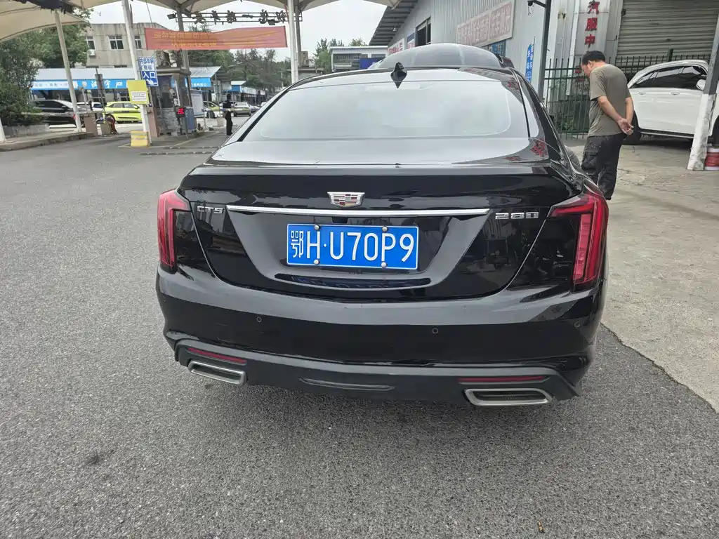 Cadillac CT5 — фото 7
