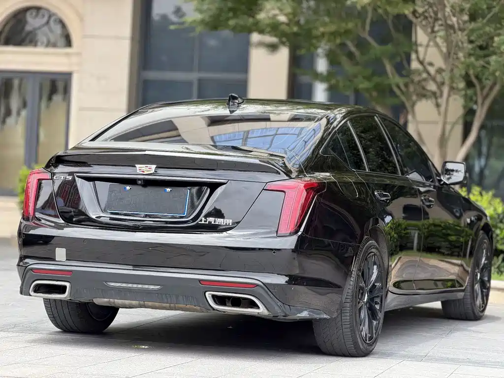 Cadillac CT5 — фото 10