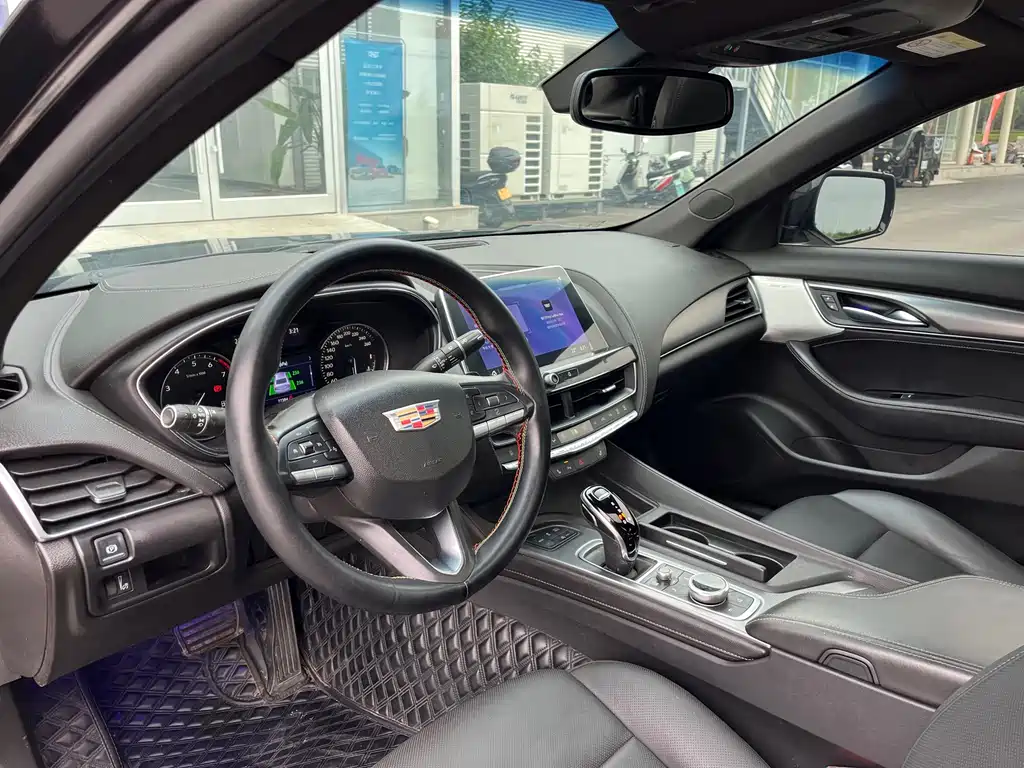 Cadillac CT5 — фото 5