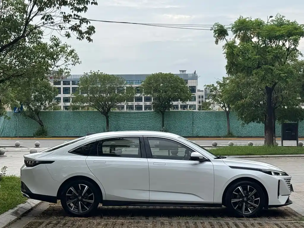 Changan Yida — фото 4