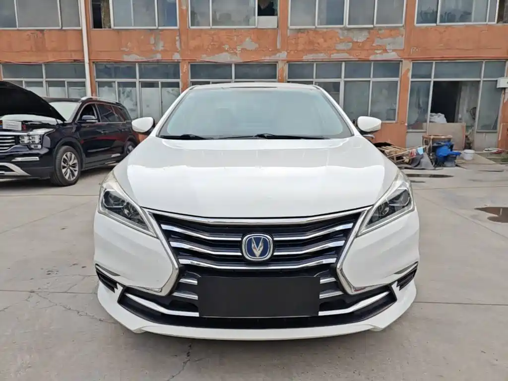 Changan Eado DT — фото 3