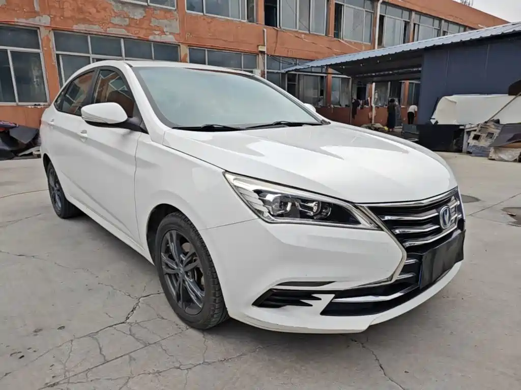 Changan Eado DT — фото 4