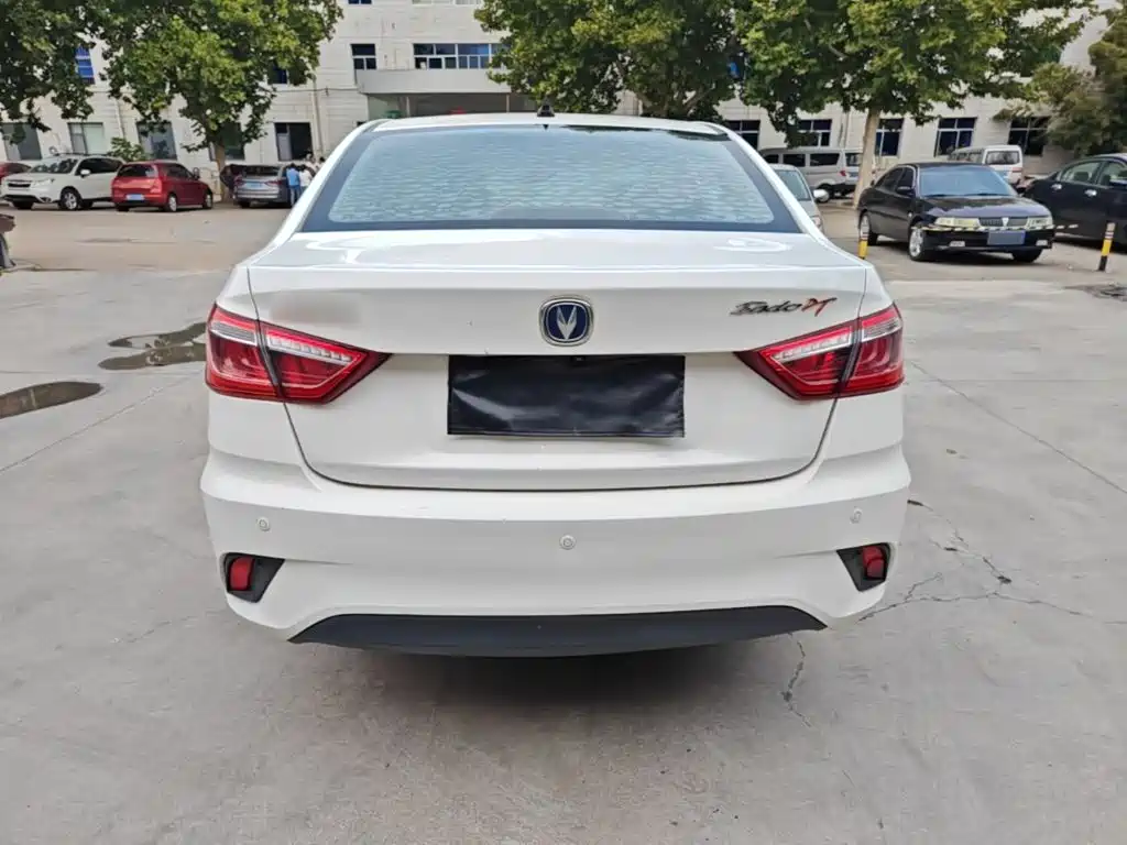 Changan Eado DT — фото 6