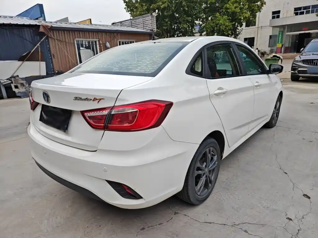Changan Eado DT — фото 7