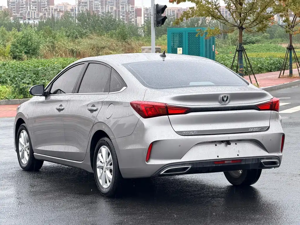 Changan Eado — фото 9