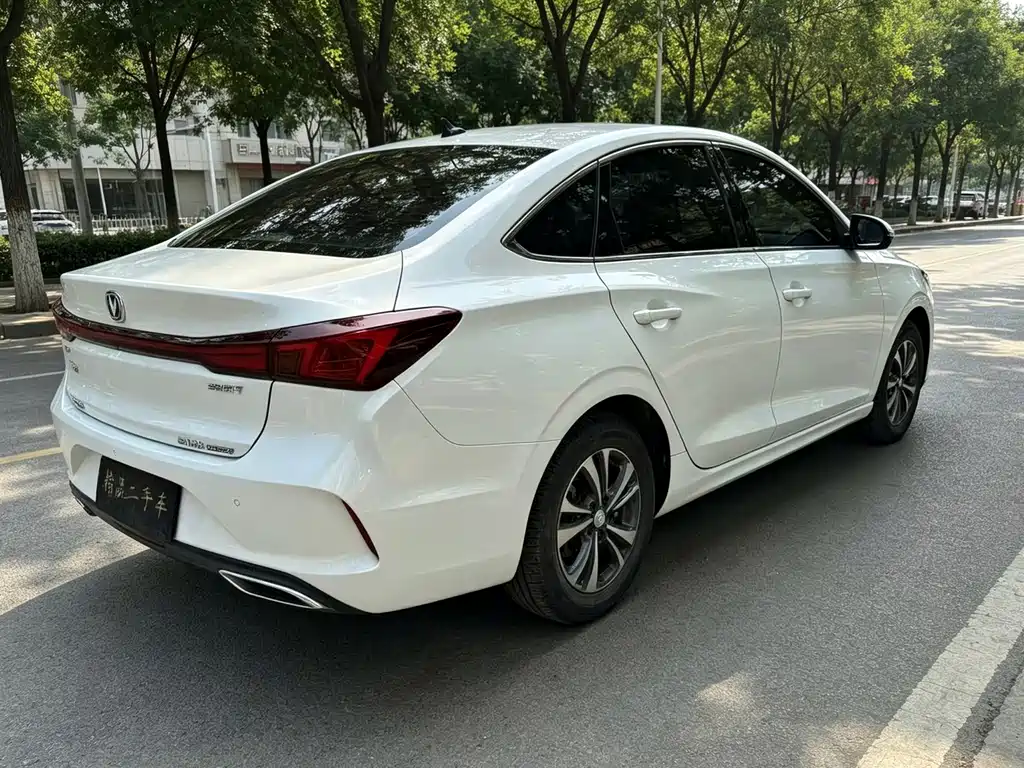 Changan Eado — фото 5