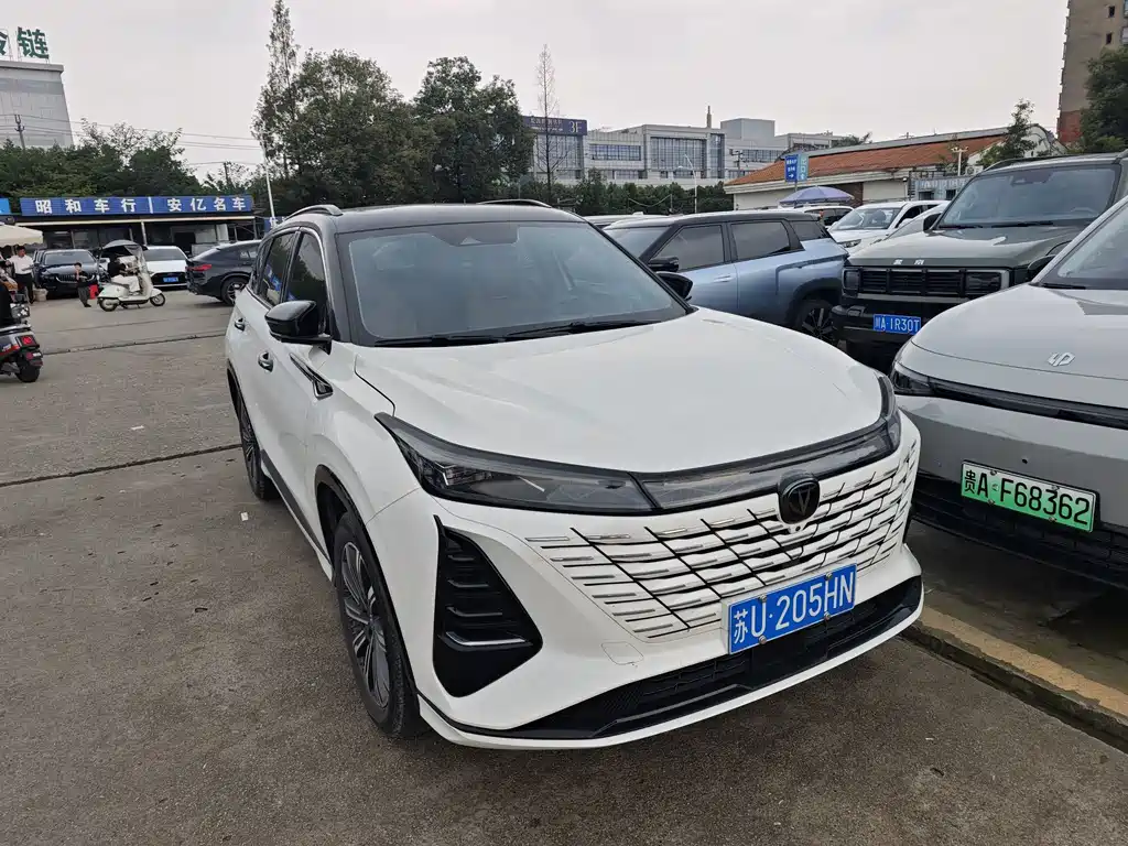 Changan CS75 — фото 3