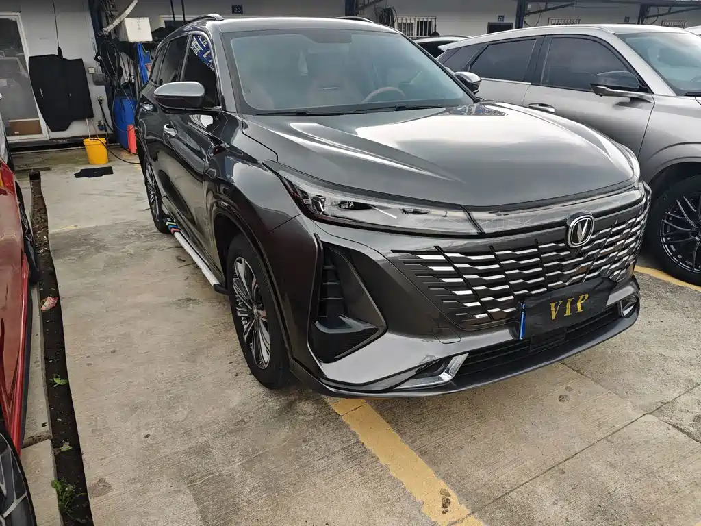 Changan CS75 PLUS — фото 3