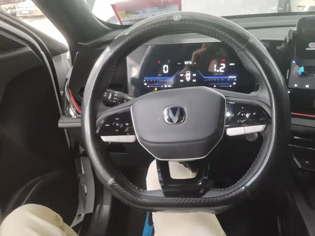 Changan X5 PLUS — фото 11