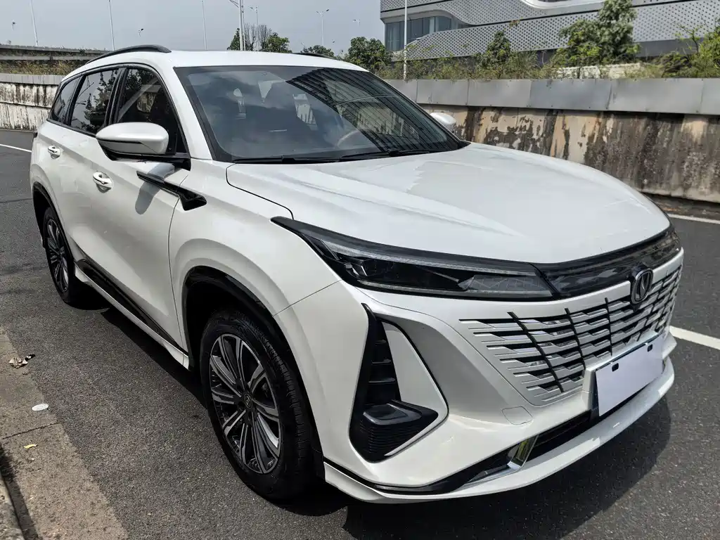 Changan CS75 PLUS — фото 2