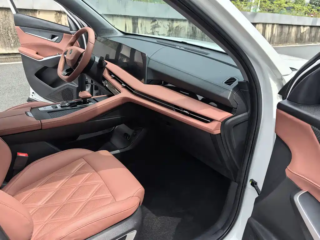 Changan CS75 PLUS — фото 18