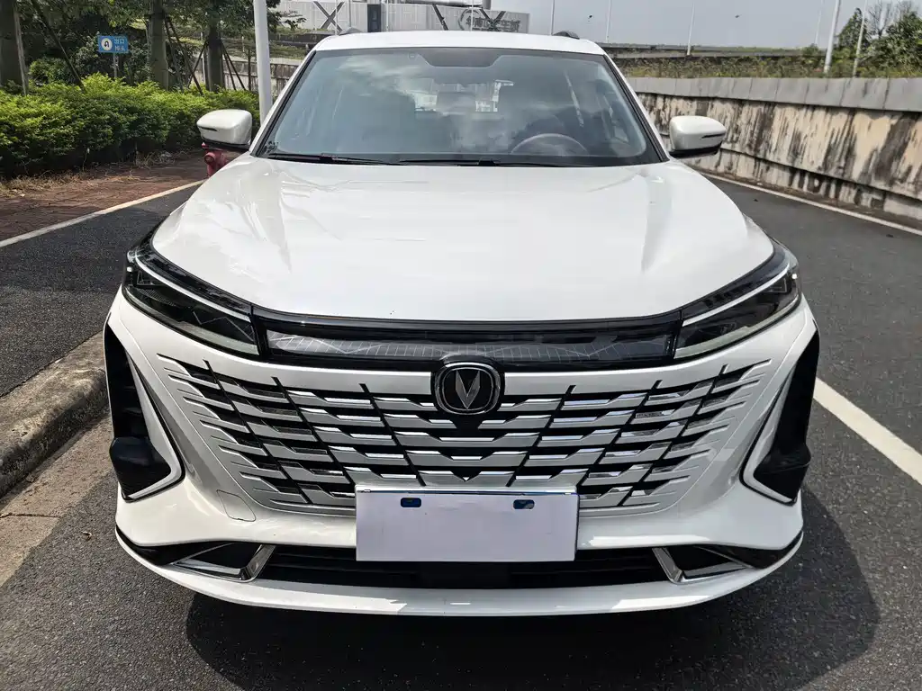 Changan CS75 PLUS — фото 3