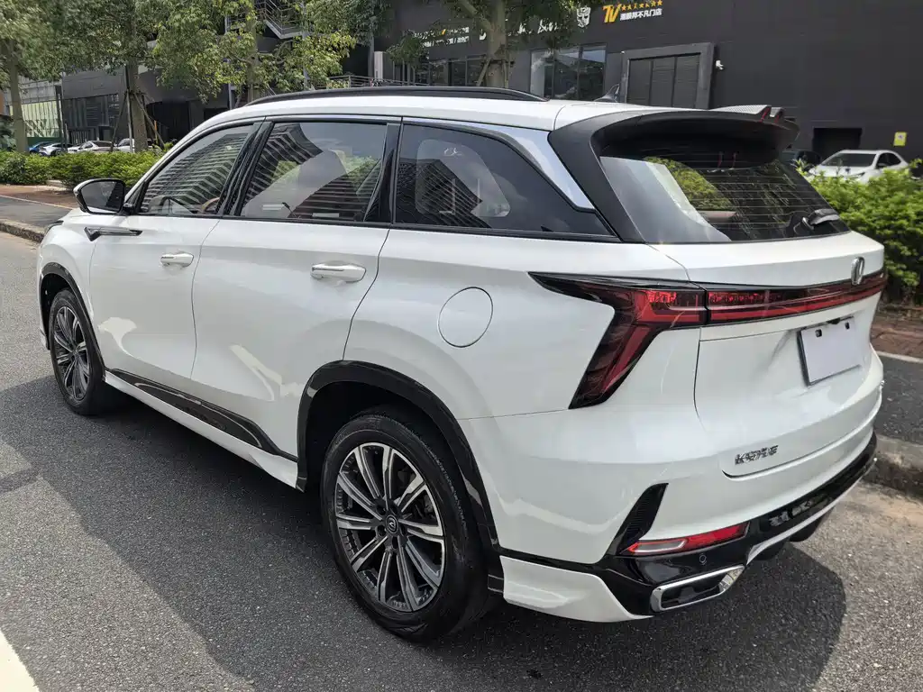Changan CS75 PLUS — фото 4