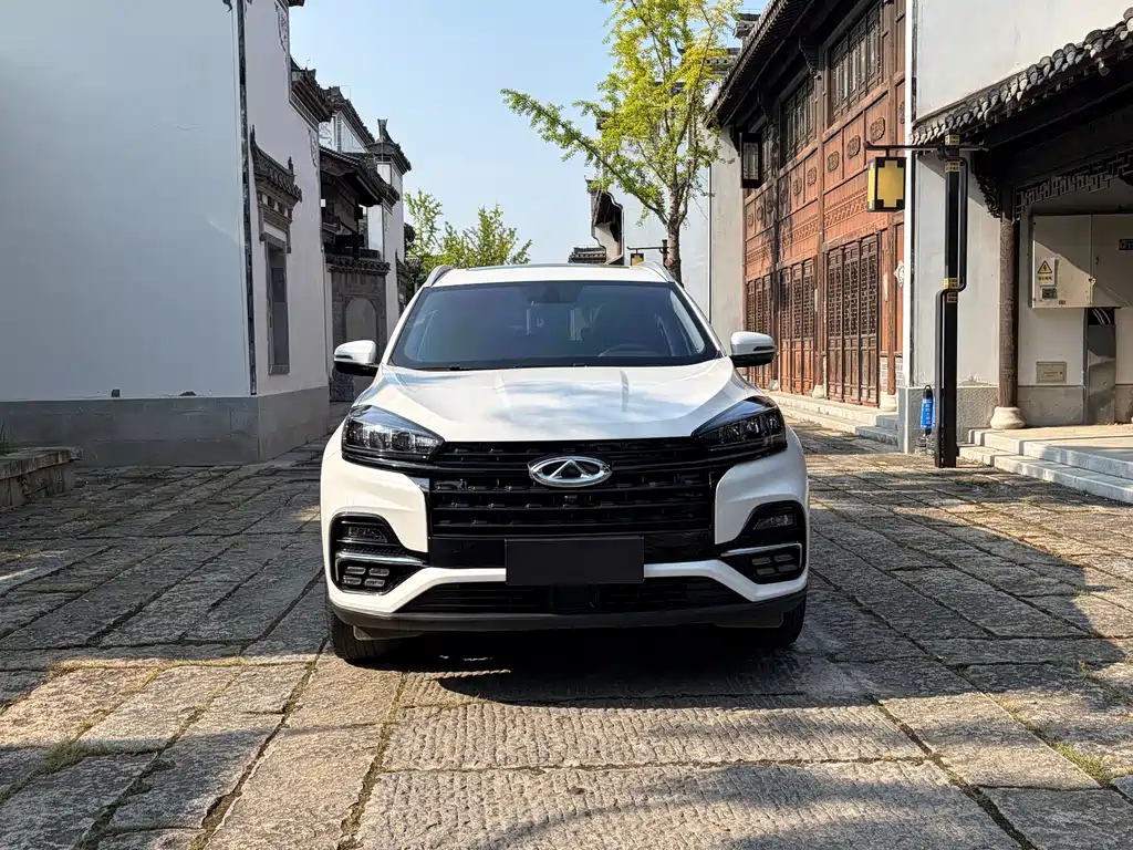 Chery Tiggo 8 — фото 2