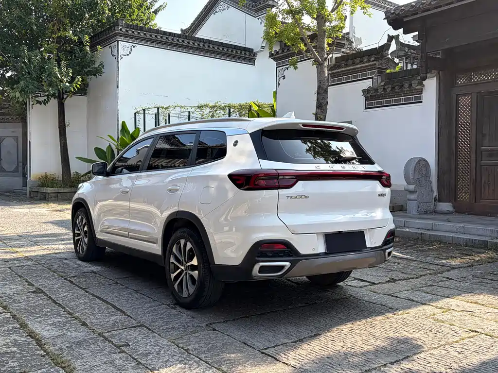 Chery Tiggo 8 — фото 5