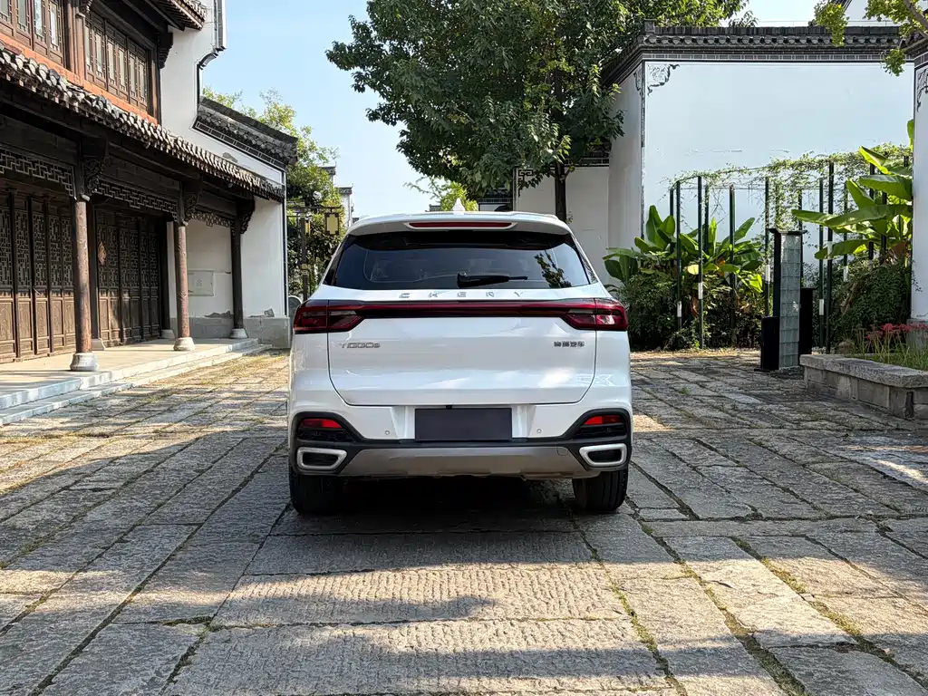 Chery Tiggo 8 — фото 6